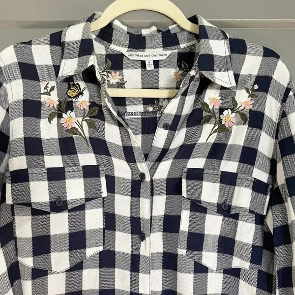 Cupcakes And Cashmere Check Floral Embroidery Collared Button Down Shirt Small - Picture 4 of 11
